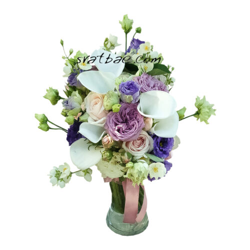 Булчински букет в бяло и лилаво Булчински букет в бяло и лилаво