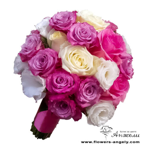 Булчински букет с рози и еустоми Булчински букет с рози и еустоми