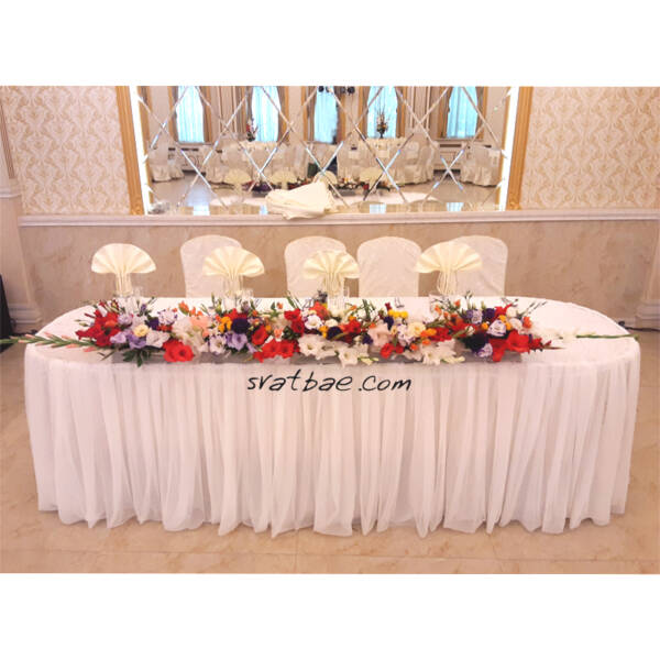 Цветя за младоженска маса “Пъстрота”