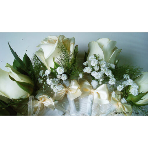 Бутониера с една роза Бутониера с една роза