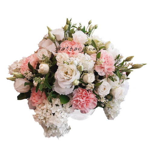 Сватбен букет с карамфили и божури